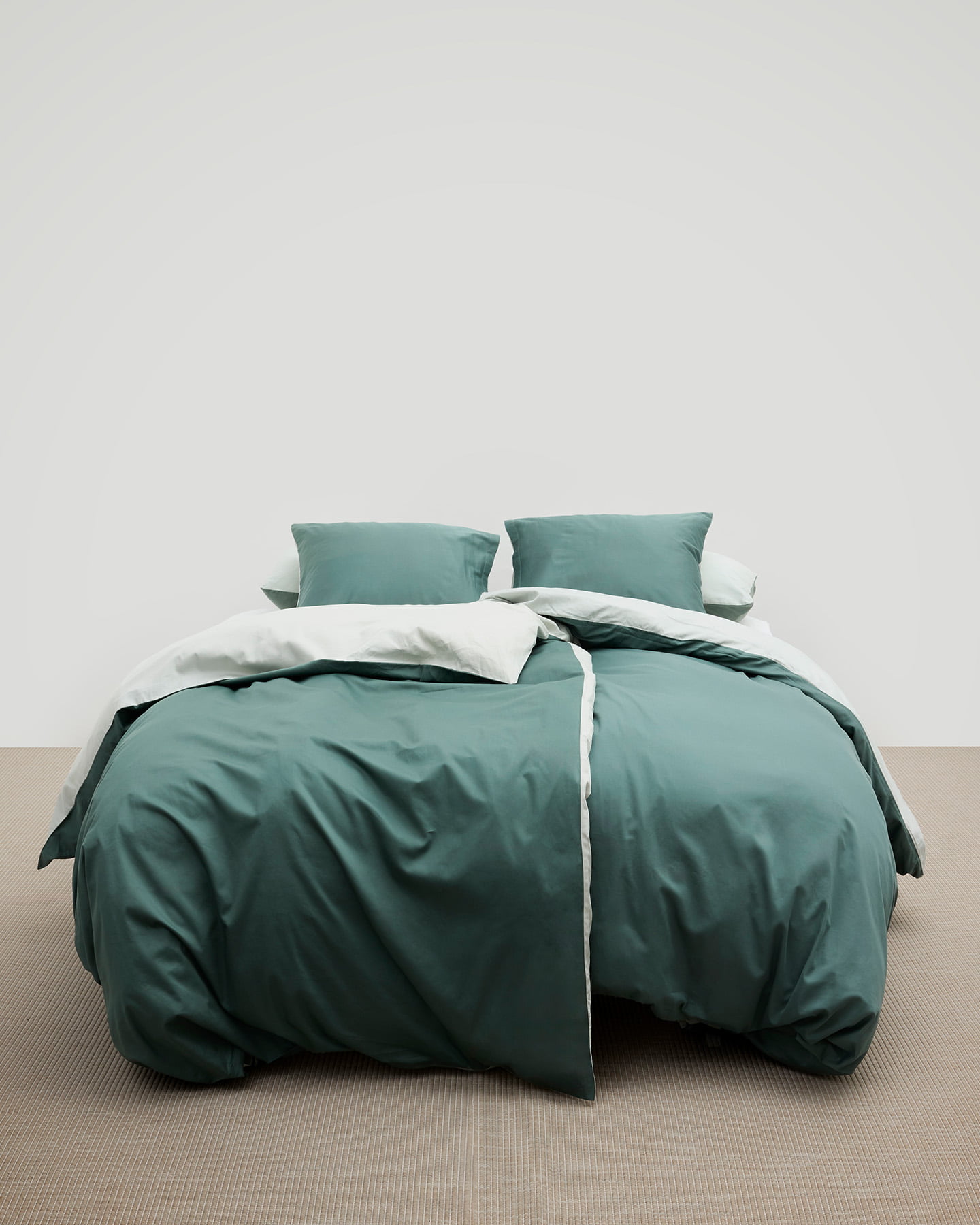 Bettwäscheset Tvenne - Washed Bottle Green / Misty Green in der Gruppe Bettwäsche / Bettwäschesets bei A L V A (1236)