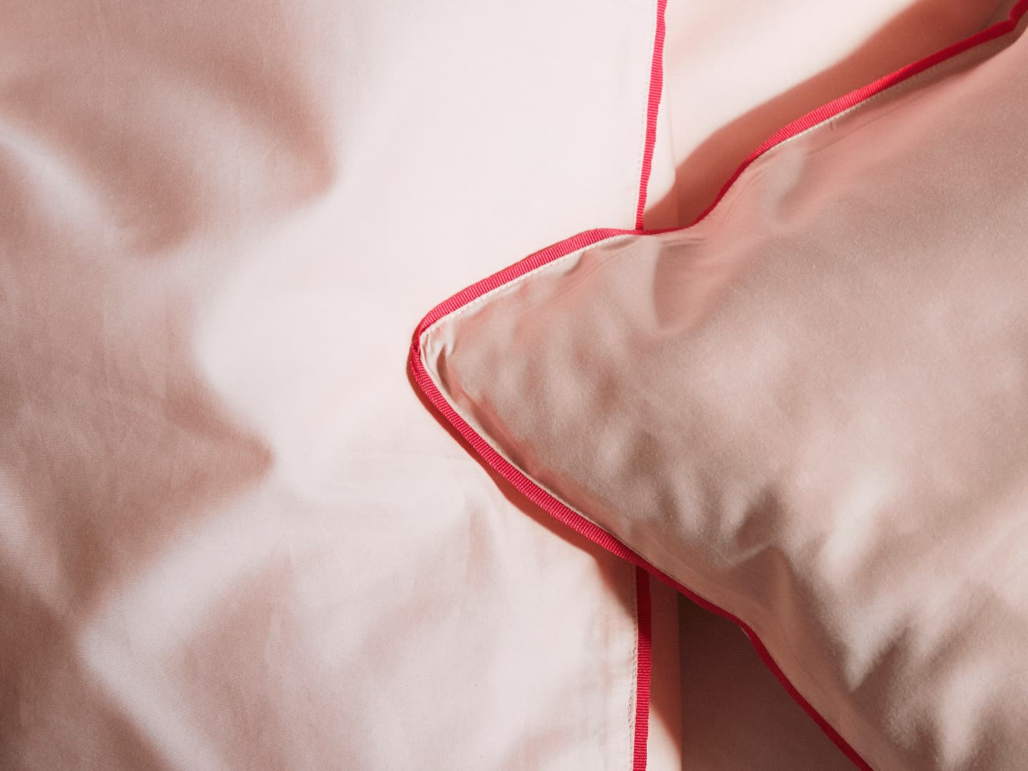 Kissenbezug Strimma - Cherry Blossom Pink