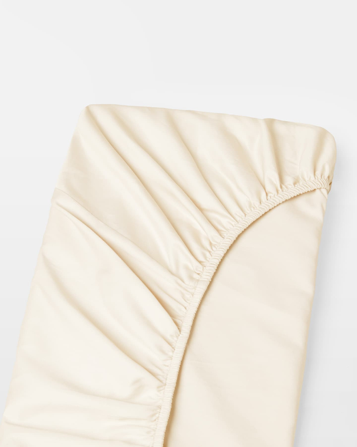 Spannbettlaken Lind - Raw Cotton in der Gruppe Bettwäsche / Spannbettlaken bei A L V A (1193)