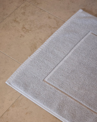 Bad-Set – Badematte & Handtücher Bad-Set – Badematte & Handtücher